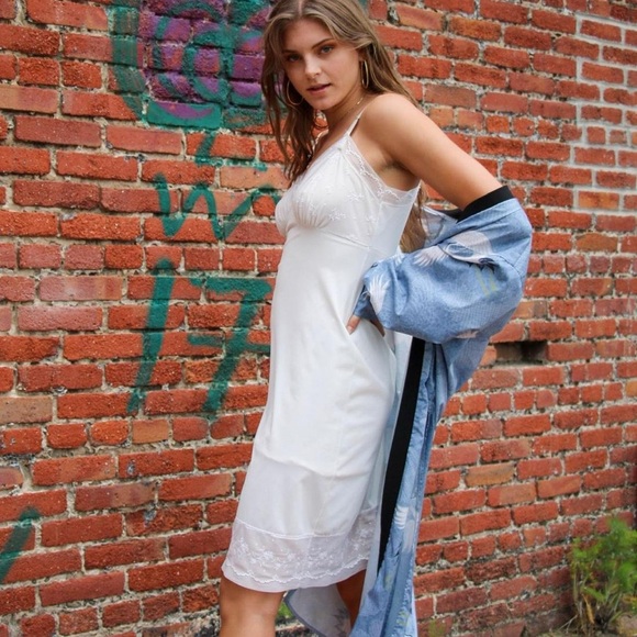 Vintage Japanese style crane print long side slit robe - Picture 7 of 11